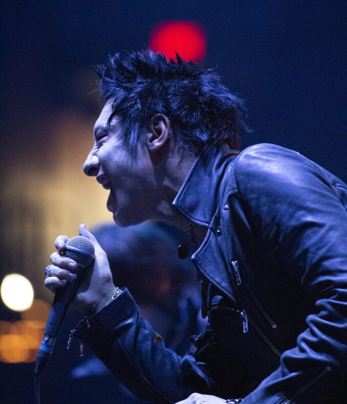 Remington Leith on vocals for Palaye Royale.