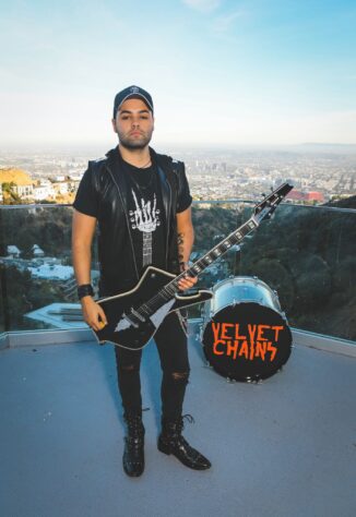 Velvet Chains (Laurent Cassiano) 2021